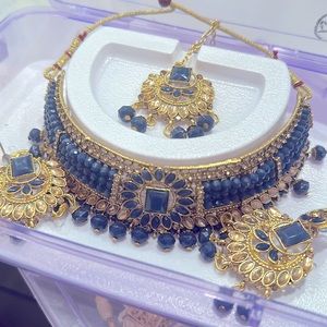 Dark blue and peach jewelery set